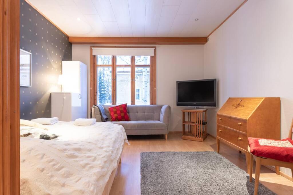 Cozy 1 Bedroom Apt And Free Parking By The Railway Station Oulu Eksteriør billede